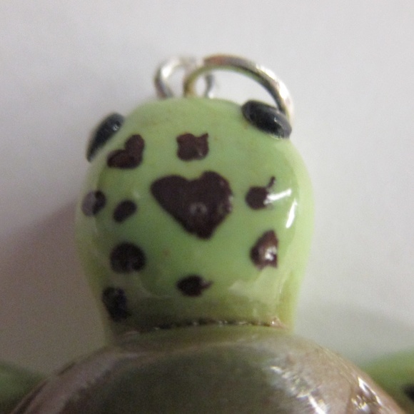 Handmade Polymer Clay Heart Turtle Charm - Picture 2 of 7